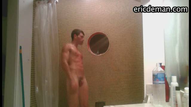 spycam naked straight guy shower_009