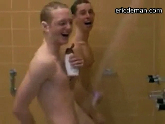 guys naked having fun shower_009