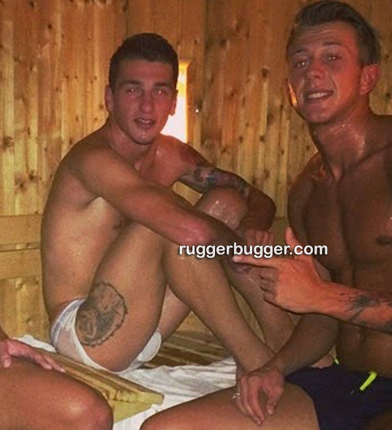 ruggerbugger italian footballer camporese naked sauna_002