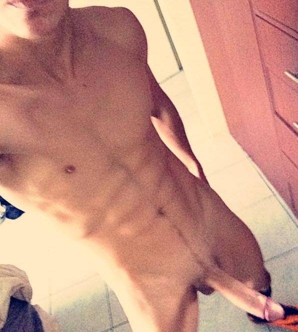 Big Fat Cock Snap Chat - Ex bf stolen pics of a hung stud - Spycamfromguys, hidden ...