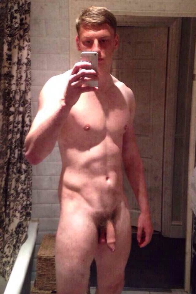 jake goodman footballer naked selfies_003