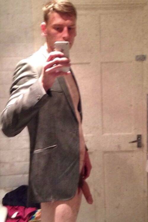 jake goodman footballer naked selfies_006