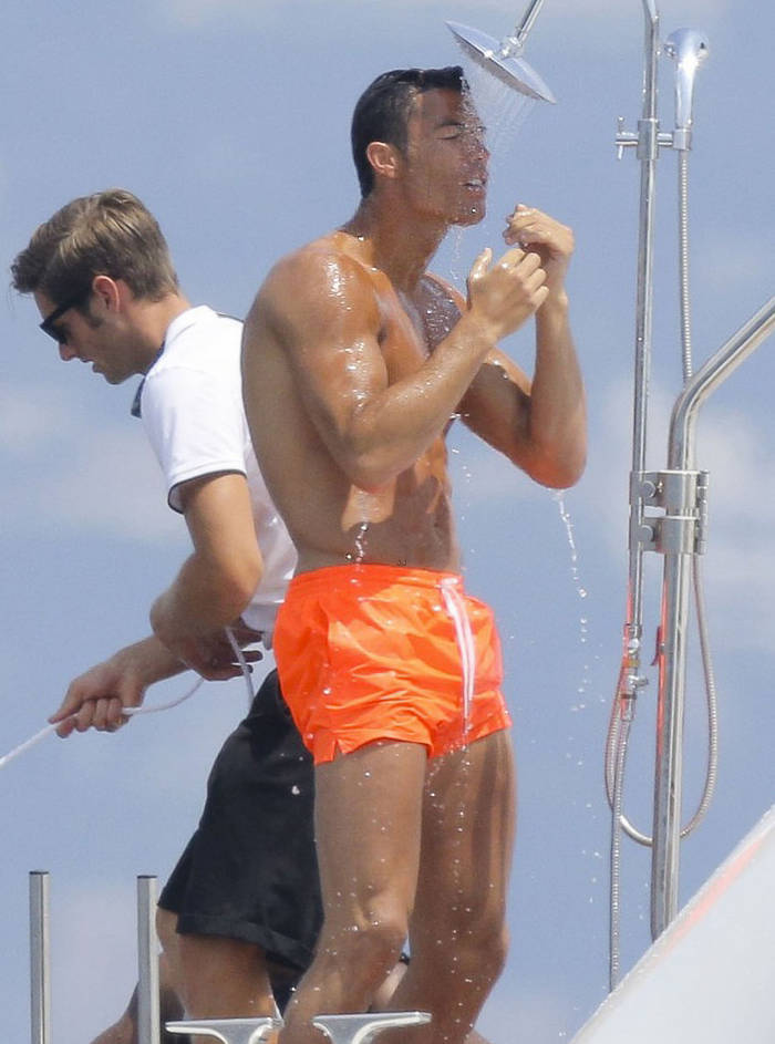 cristiano ronaldo bulge