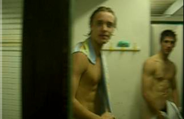 nude guys lockerroom