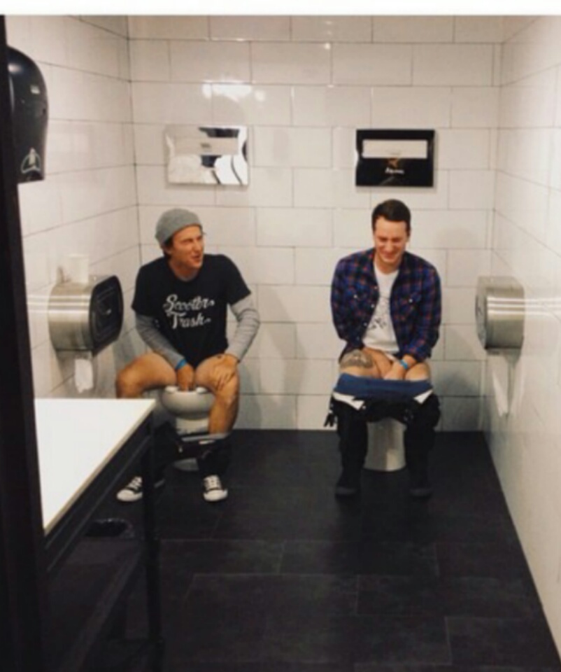 guys public toilet