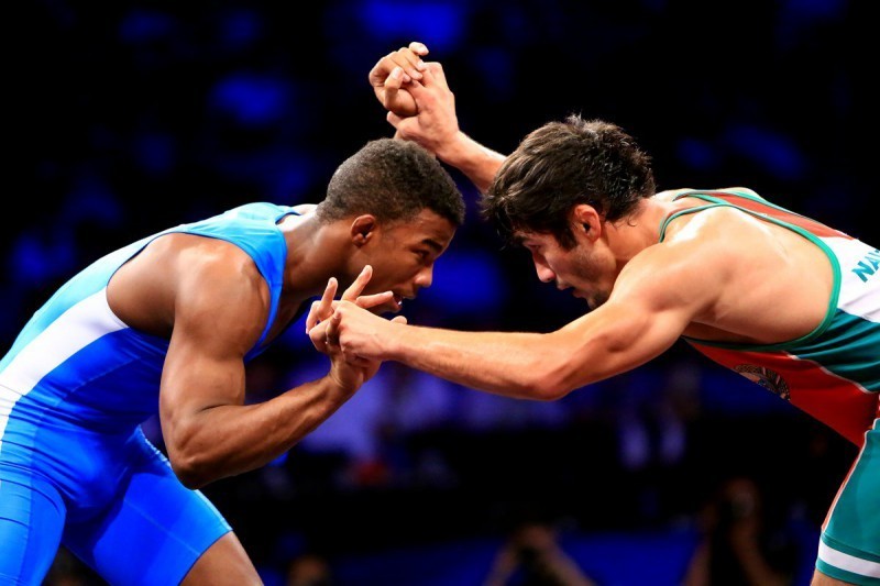 athlete frank chamizo bulge