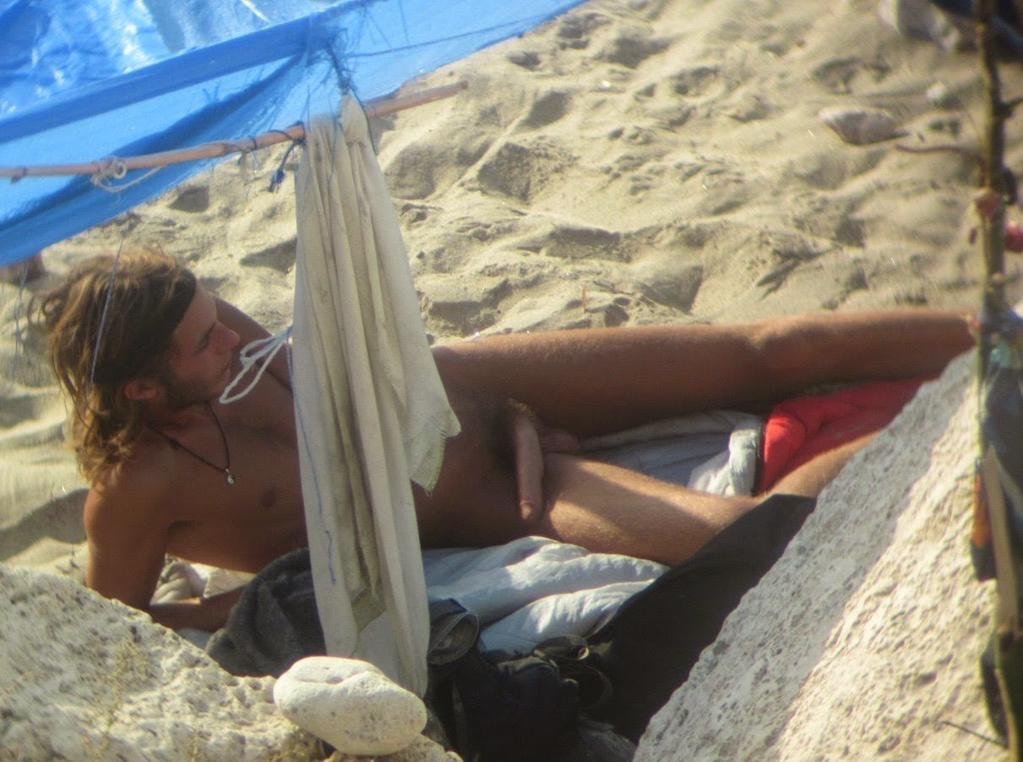 nudist guy hardon beach