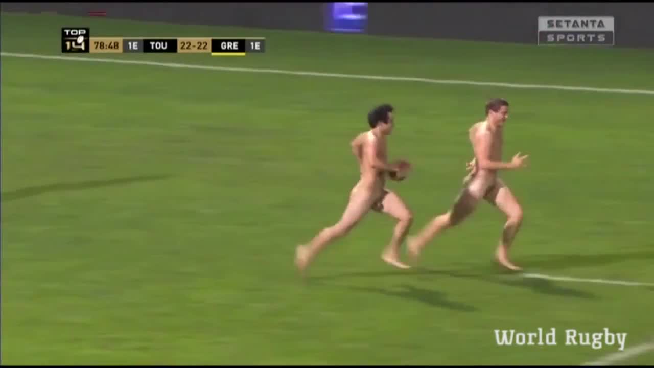 STREAKERS at a Toulouse home Top 14 match 1