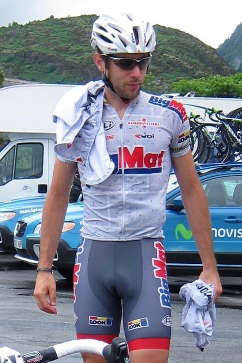 cyclist bulge visible penis line.