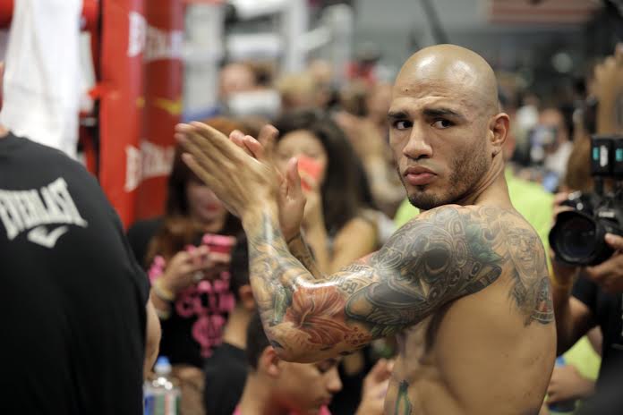 miguel cotto professional boxer