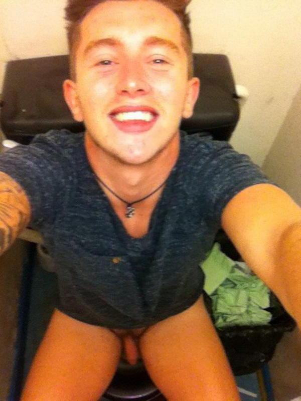 straight guy selfie on the bowl