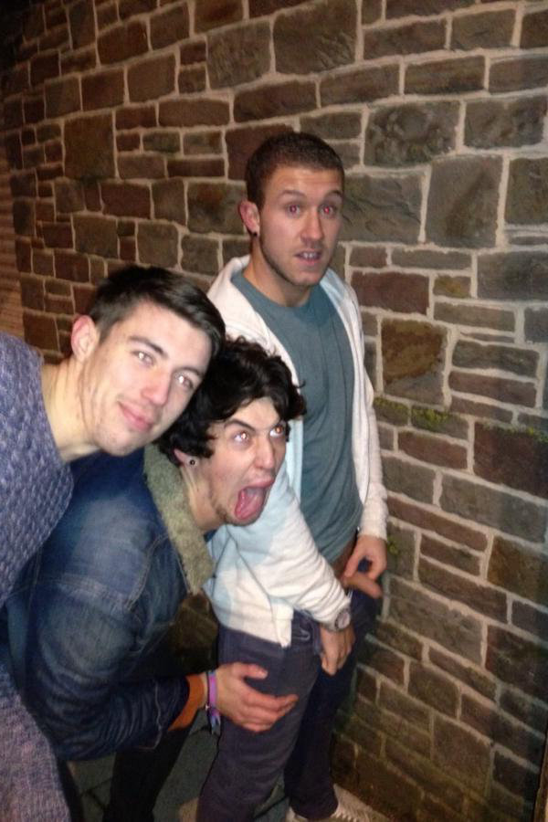 straight guys selfie peeing