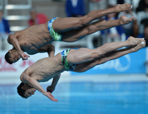 swimmer guys speedo bulges