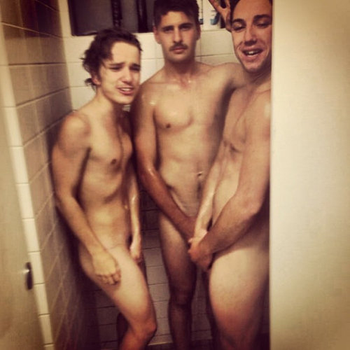 straight dudes showering together