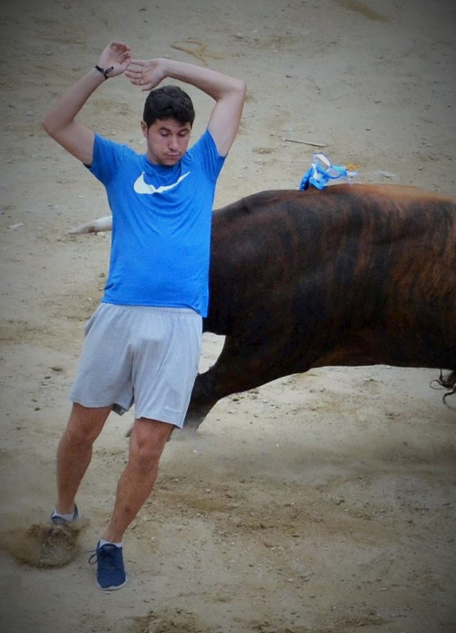 bulge bullfighter guy