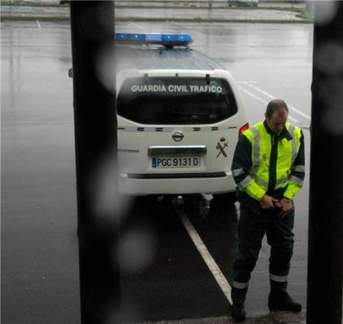 policeman caught peeing public