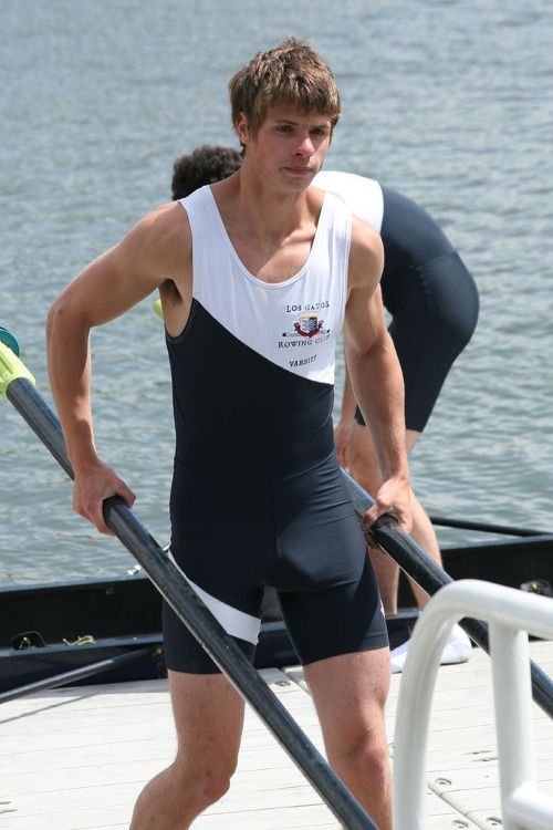 rower-visible-penis-line
