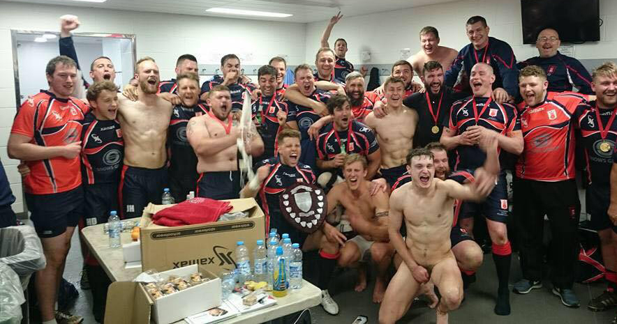 rugby-players-naked-lockerroom-group-photo