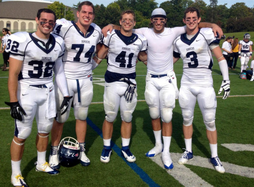 sportsmen-big-bulges