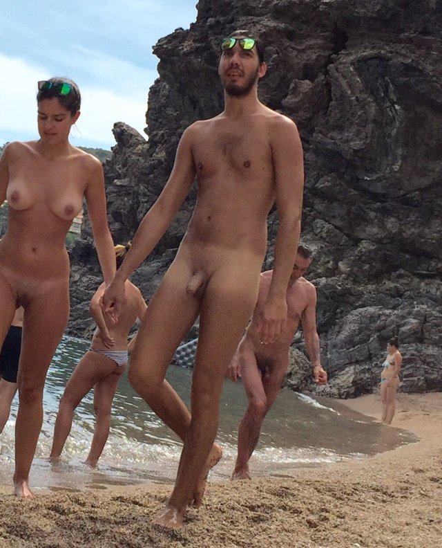 straight nudist guy unaware caught spycam beach