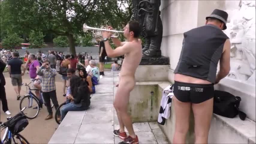 french-men-naked-london-wnbr-4