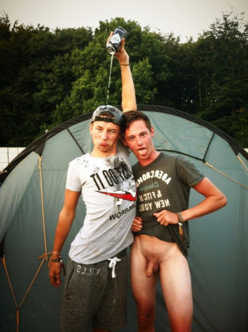 straight-guy-showing-off-dick