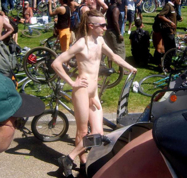 naked-guy-with-boner-public