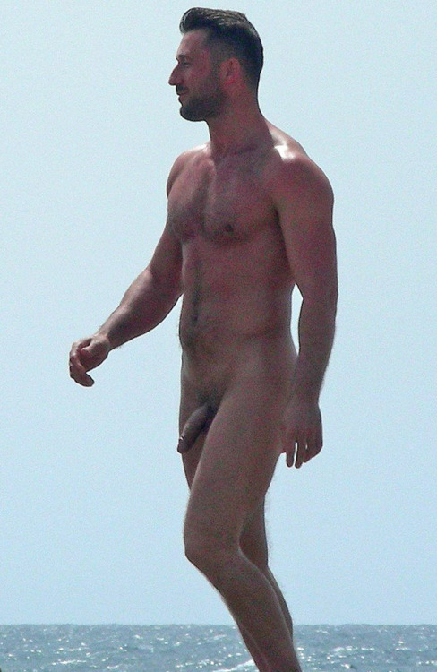 This nudist man is really hung