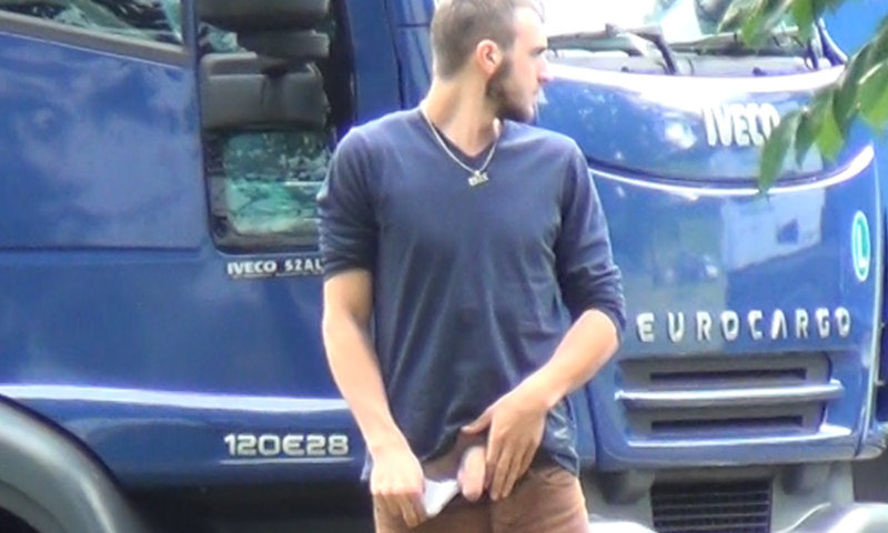 Young trucker with huge cock caught peeing - Spycamfromguys, hidden cams  spying on men