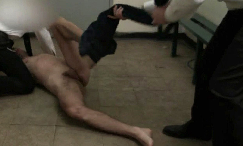 prisoner stripped naked by police in jail - Spycamfromguys, hidden cams spy...