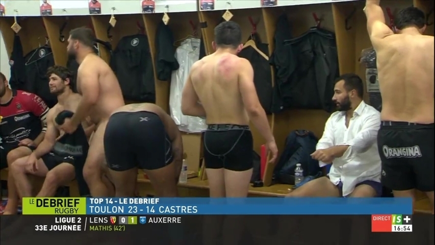 Rugby hunk caught naked in locker room - Spycamfromguys, hidden cams spying...