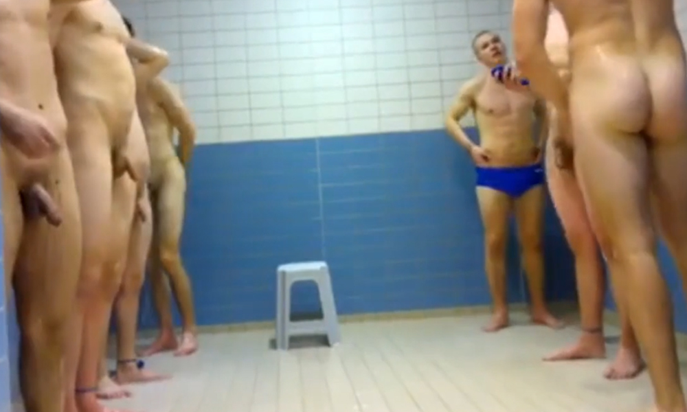 A whole swimmer team naked in the shower - Spycamfromguys, hidden cams spyi...