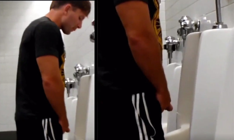 Dude caught peeing at airport urinal - Spycamfromguys, hidden cams spying o...