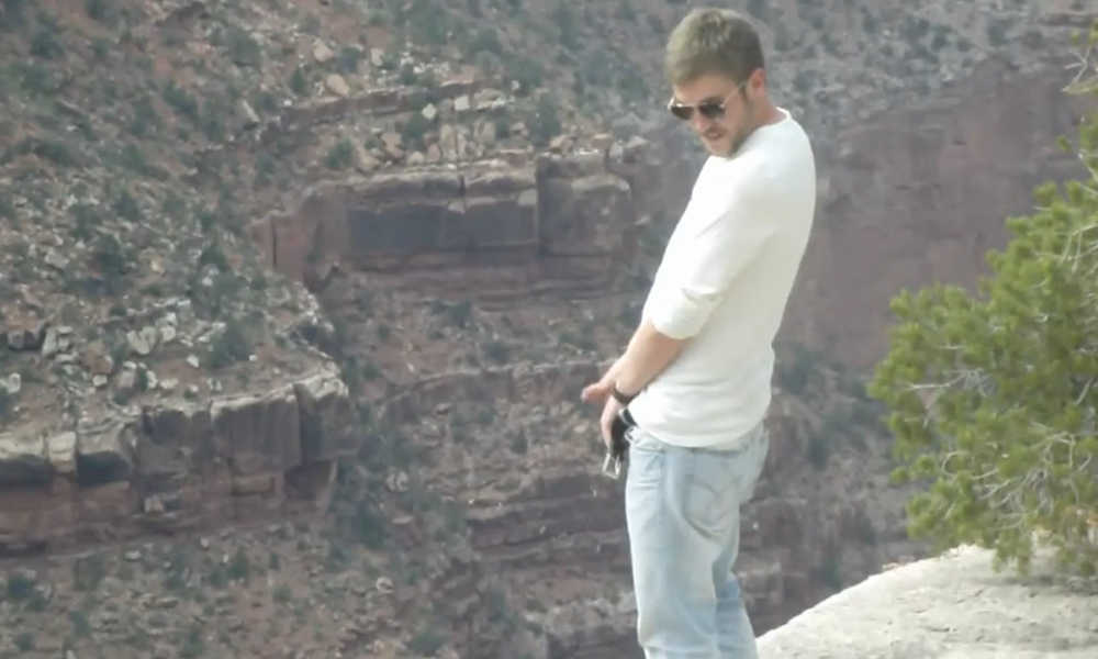 hung guy peeing in grand canyon