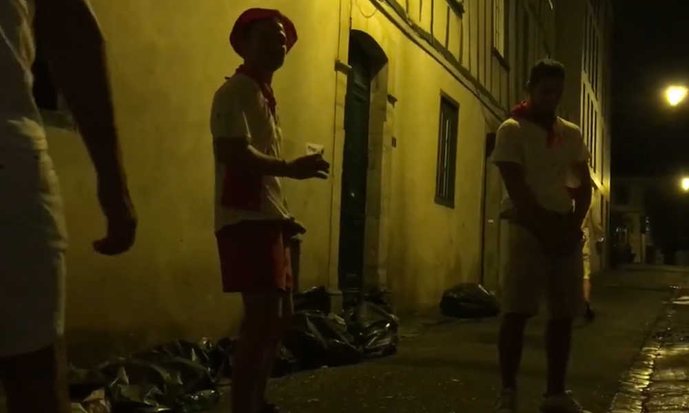 Drunk guys peeing in the streets during Bayonne Feria on Cock4Cock