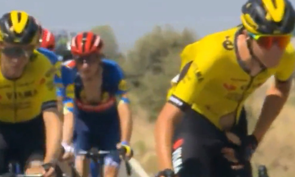 Cyclist dick peeing during Spanish Vuelta on TV